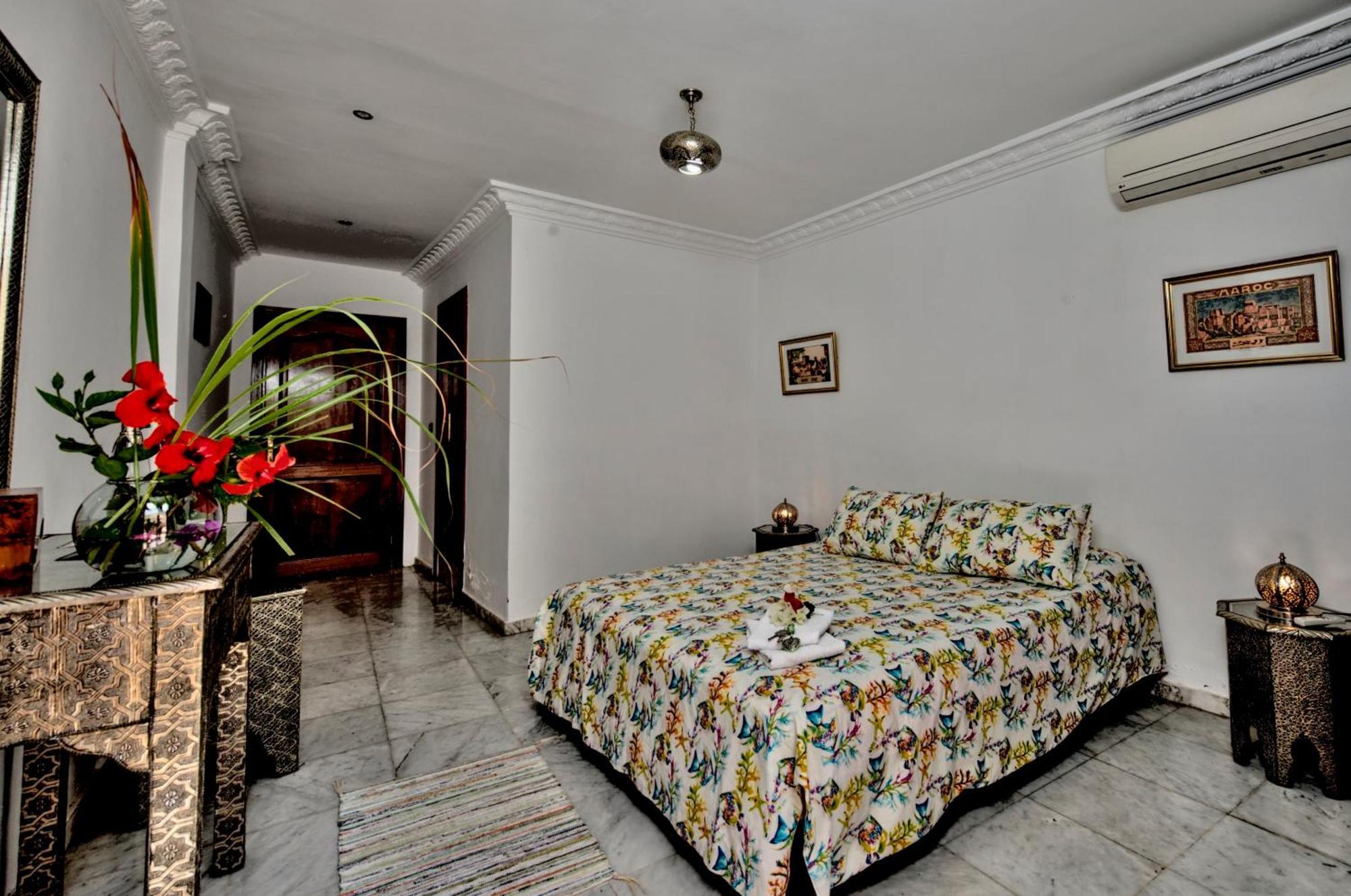 Lhostel A Casablanca Bagian luar foto
