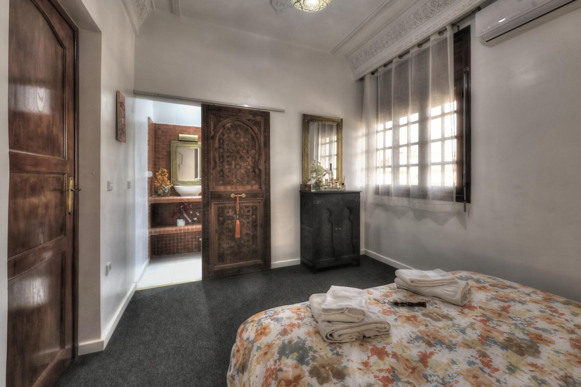 Lhostel A Casablanca Bagian luar foto