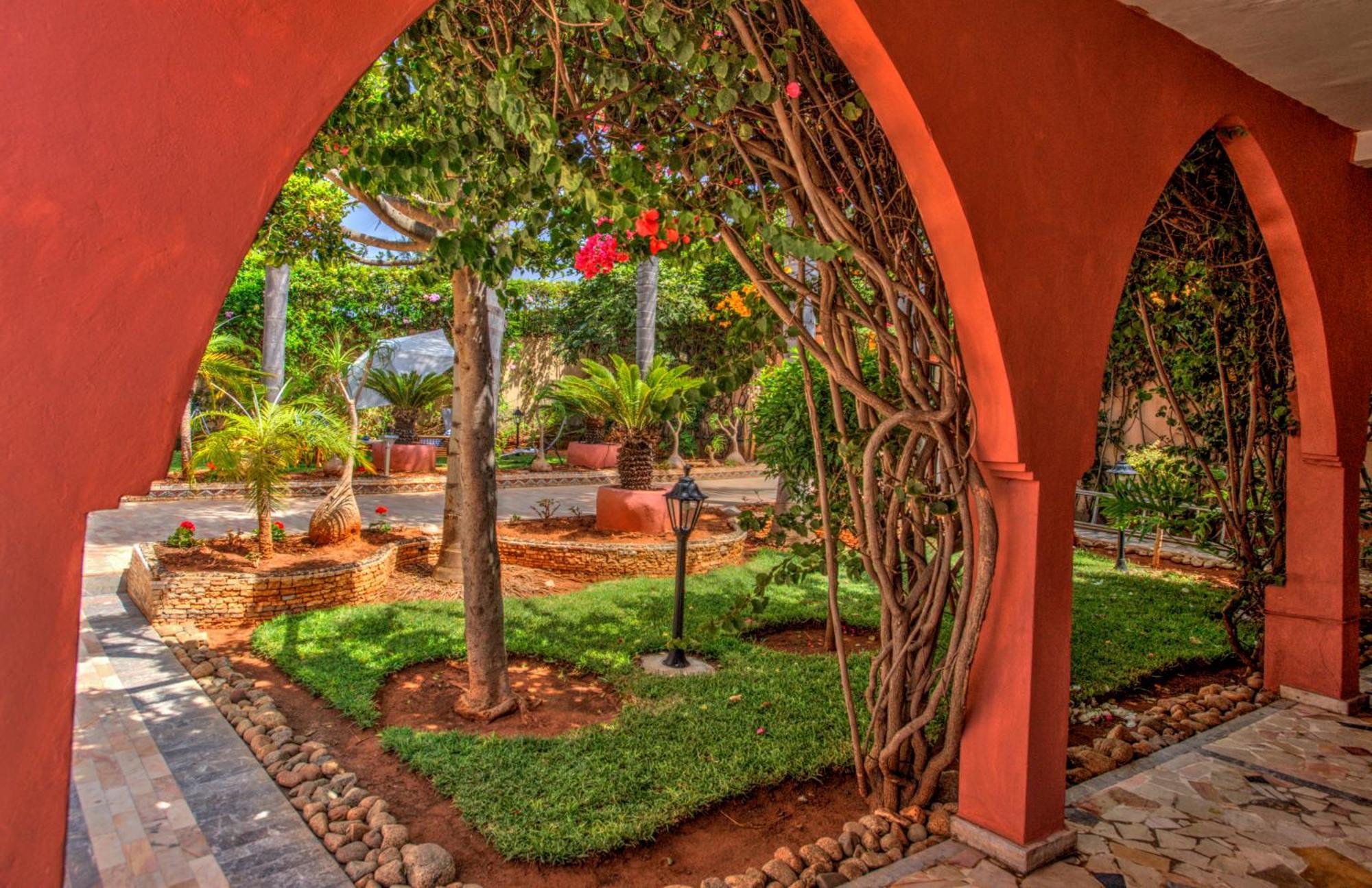 Lhostel A Casablanca Bagian luar foto