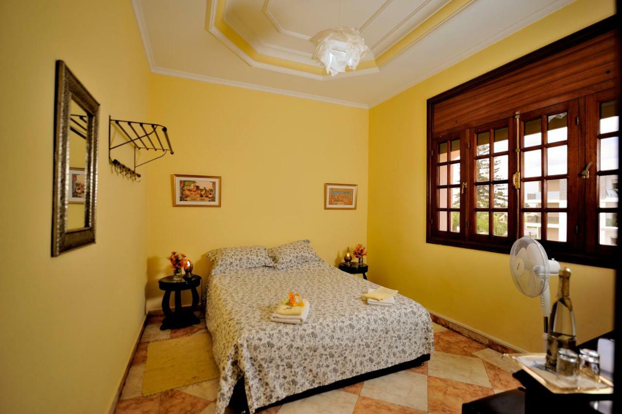 Lhostel A Casablanca Bagian luar foto