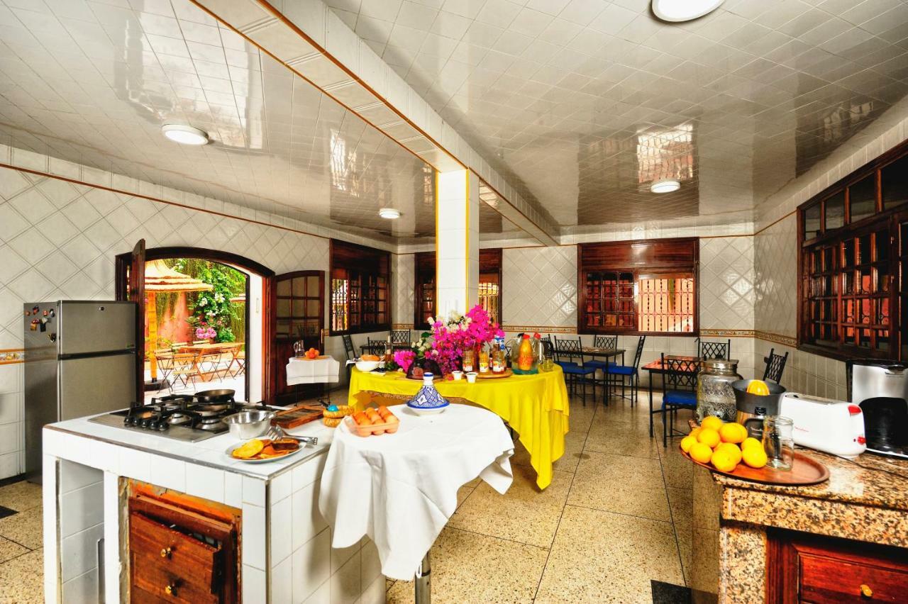 Lhostel A Casablanca Bagian luar foto