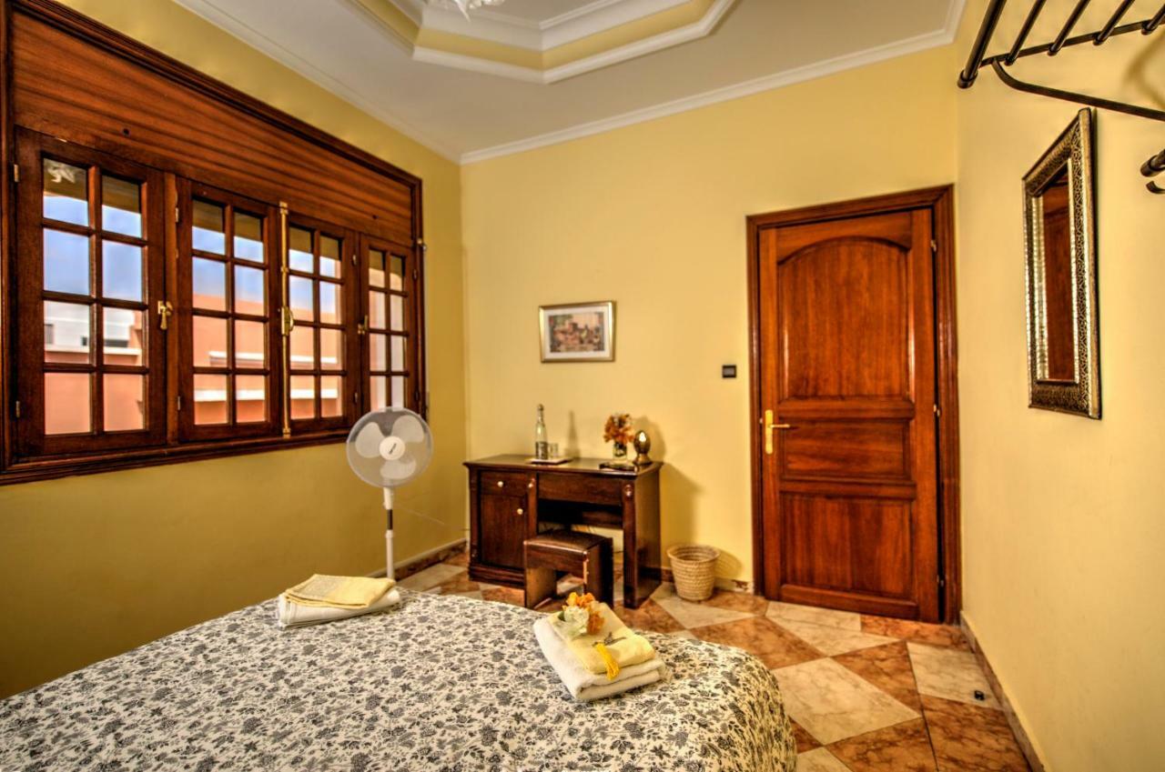 Lhostel A Casablanca Bagian luar foto