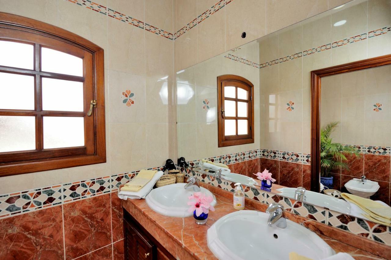 Lhostel A Casablanca Bagian luar foto