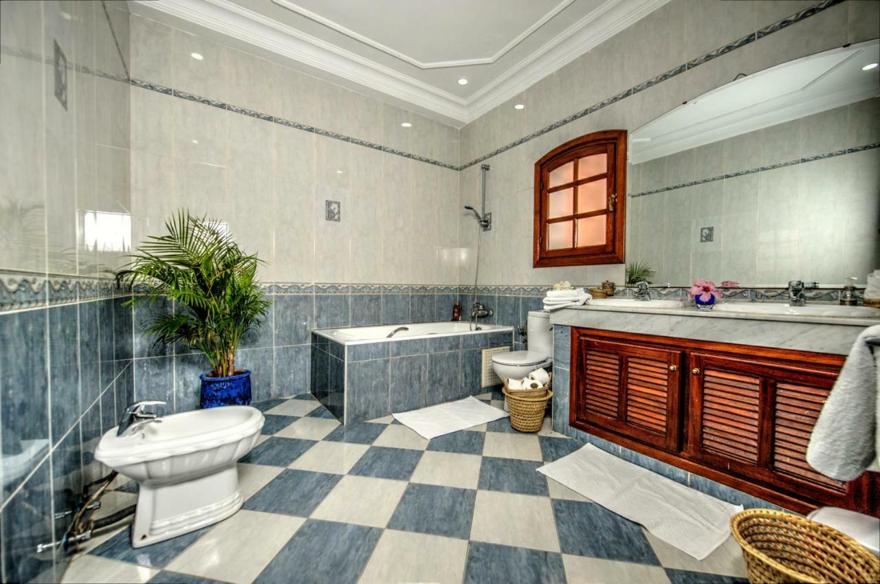 Lhostel A Casablanca Bagian luar foto